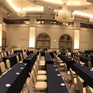 下層の披露宴会場