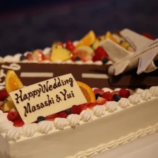 オリジナルデザインのウェディングケーキ