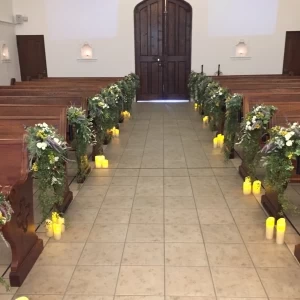 バージンロードです|561562さんのセント.ヴェルジェ教会＆ゲストハウス21の写真(1018377)