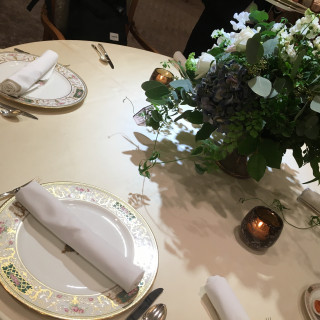 お披露目会では、会場に合ったテーブルコーデも見れました