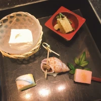 無駄に高い豆腐で始まるそうです