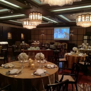洋風な披露宴会場