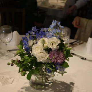ガストテーブルの装花です。