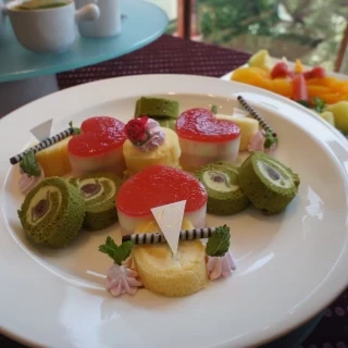 デザートビュッフェ