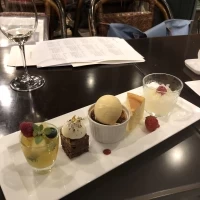 デザートも数種類お試しできます