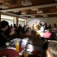 演出もよい