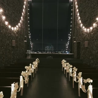 夜も美しいです。