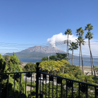 チャペルを出ると絶景の桜島