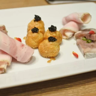 自家製ハムのアミューズ