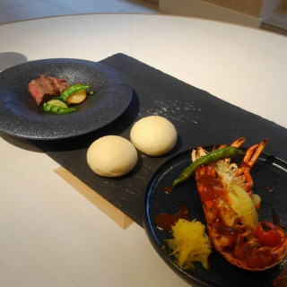 味はもちろん。見た目でも楽しめる、素敵なお料理