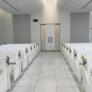 ここから新郎新婦が入場します