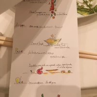 シェフ手書きのメニューが可愛かったです