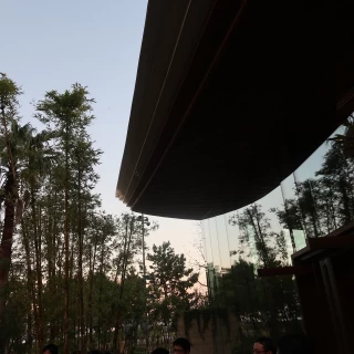 チャペルの外