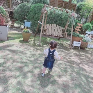 中庭にはブランコ