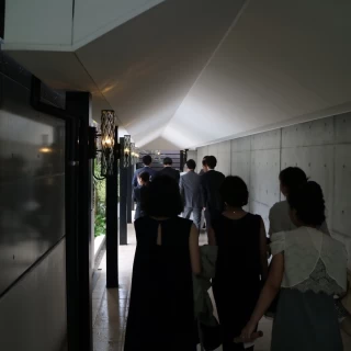 チャペルと披露宴会場の間の通路