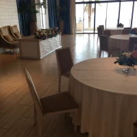披露宴会場は雰囲気がことなる2会場ありました。