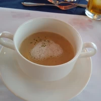 希少なキノコをつかったスープ