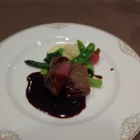 飛騨牛がとても柔らかく、野菜も甘くておいしかったです