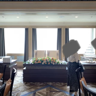 新郎新婦を撮ろうとすると時間帯によっては逆光になるかも。