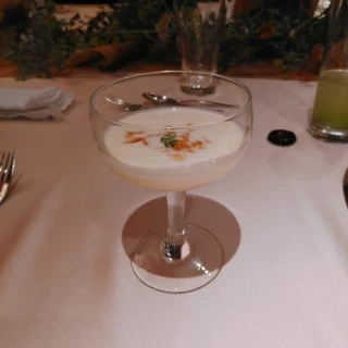 冷たいヴィシソワーズスープですが工夫があって美味しかったです