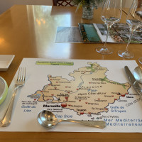 南フランスの料理なので、南フランスの地図が印刷されたシート。