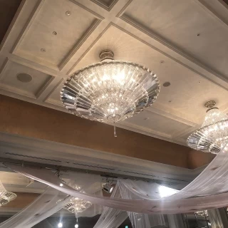 天井が高くベールの演出が綺麗でした！