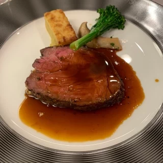 メインのお肉です。絶品です