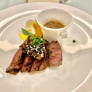 黒毛和牛グリルとフォアグラの利休焼き～ジャポネーズソース〜
