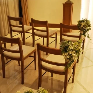 参列者 左手 お花は造花です。