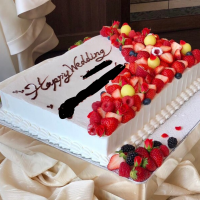シンプルなケーキにしました。
