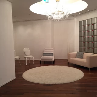 チャペル前の部屋