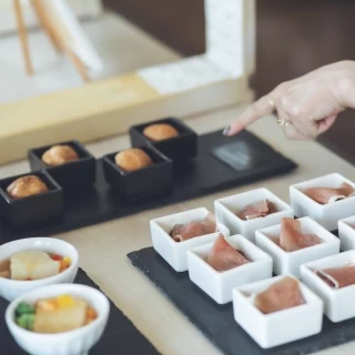 パフォーマンス料理