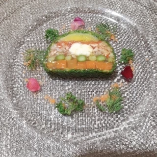 彩りも綺麗で目でも楽しめました。