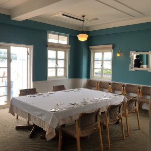 3Fのお食事を頂く空間は、壁が青く爽やかなイメージでした。|564375さんのラ・マーレの写真(1053594)