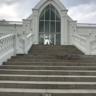 大階段です。
ここで撮影したら素敵な写真になりそうです。