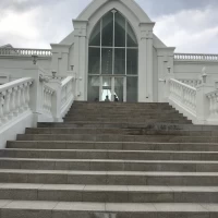 大階段です。
ここで撮影したら素敵な写真になりそうです。