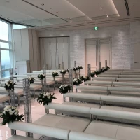 椅子も白くて統一感があります