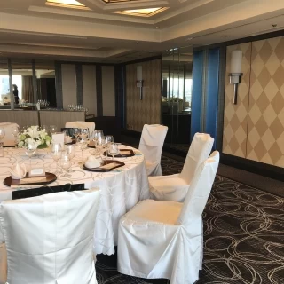 小人数向けの会場です。