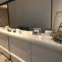 SOLLOOMの受付です