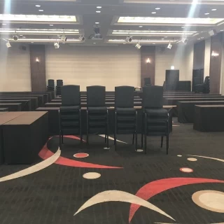 普段は会議場としても使用しています。