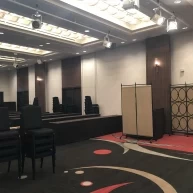 大人な雰囲気の絨毯