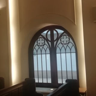 窓のあるチャペル
