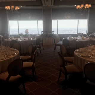 高層階の披露宴会場