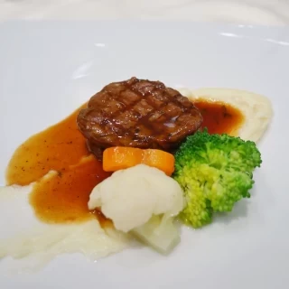 お肉料理