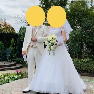 チャペルの外はガーデン風になっています