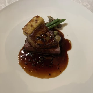 国産牛フィレ肉とフォアグラ