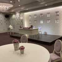 お姫様的な雰囲気が好きであればこの会場がおすすめです。