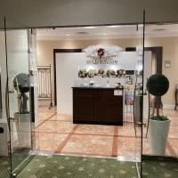 ブライズルームの入口。