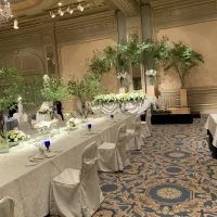 舞踏会も出来そうな豪華なちょっと披露宴会場