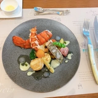お魚料理も勿論ですが、パンも美味しかったです。